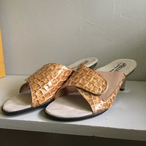 Helle Comfort Sandals